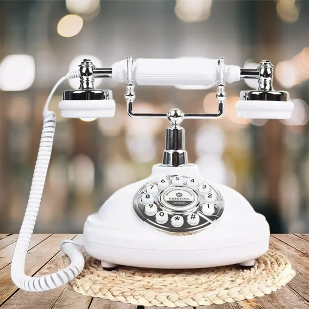 Weißes Retro-Telefon als Audiogästebuch