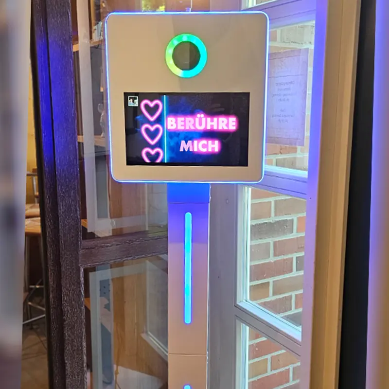 Northbeat Fotobox mit Touchscreen und LED-Beleuchtung
